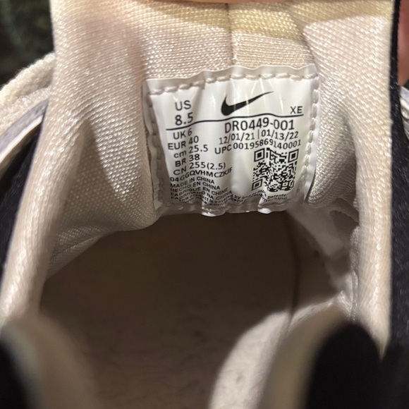 Nike Air Huarache women’s size 8.5 - Picture 2 of 8